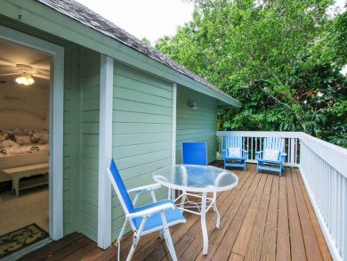 Two Bedroom Walk to Beach Vacation Home in Captiva. Two Bedroom Walk to Beach Vacation Home in Captiva.