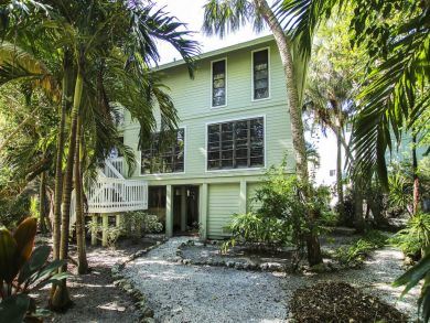 Two Bedroom Walk to Beach Vacation Home in Captiva. Two Bedroom Walk to Beach Vacation Home in Captiva.