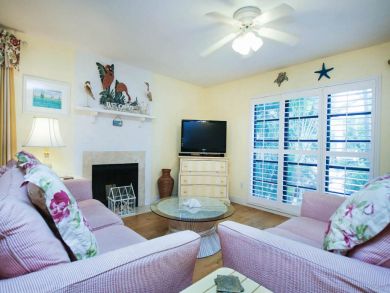 Two Bedroom Walk to Beach Vacation Home in Captiva. Two Bedroom Walk to Beach Vacation Home in Captiva.
