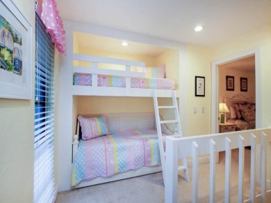 Two Bedroom Walk to Beach Vacation Home in Captiva. Two Bedroom Walk to Beach Vacation Home in Captiva.