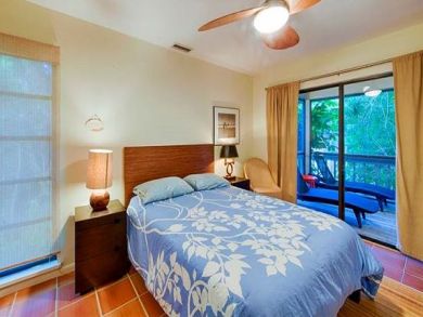 Captiva Island Vacation Home Short Walk to Beach 6 Guests