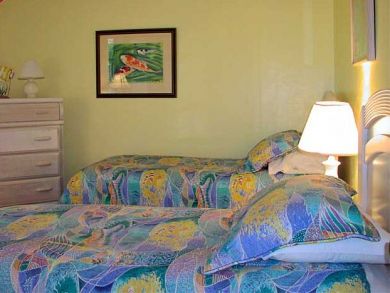 Bedroom 3 with twin beds Bedroom 3 with twin beds