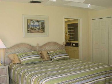 Master bedroom with king bed Master bedroom with king bed