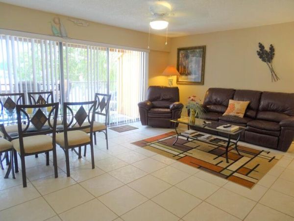 Bayside Siesta Key Condo with Private Beach Access