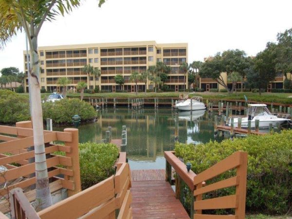 Bayside Siesta Key Condo with Private Beach Access