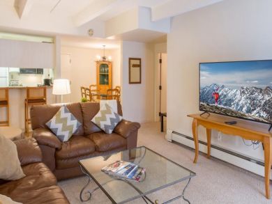 Great Vail Ski Condo Sleeps Six Guests Walk to Ski Lifts