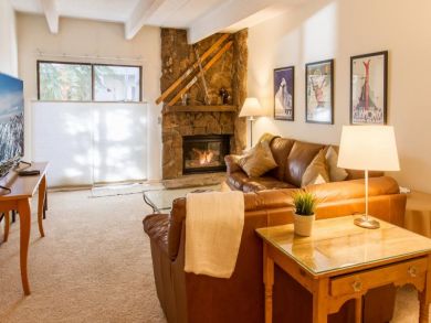 Great Vail Ski Condo Sleeps Six Guests Walk to Ski Lifts