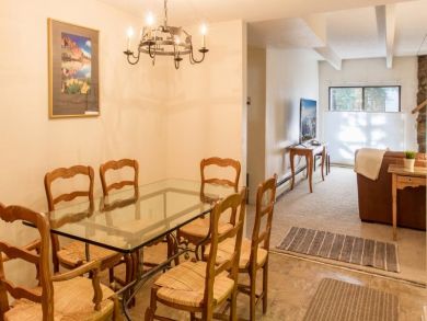 Great Vail Ski Condo Sleeps Six Guests Walk to Ski Lifts