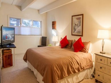 Great Vail Ski Condo Sleeps Six Guests Walk to Ski Lifts