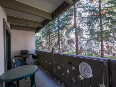 Great Vail Ski Condo Sleeps Six Guests Walk to Ski Lifts