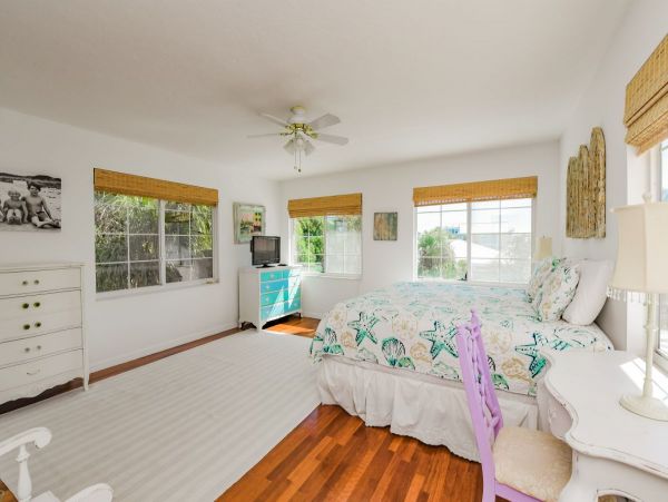 6 Houses to Beach with this Anna Maria Island Rental