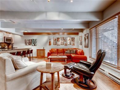Aspen Vacation Rental Ski Condo 100 yards to Gondola