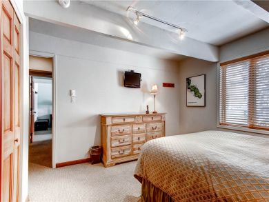 Aspen Vacation Rental Ski Condo 100 yards to Gondola
