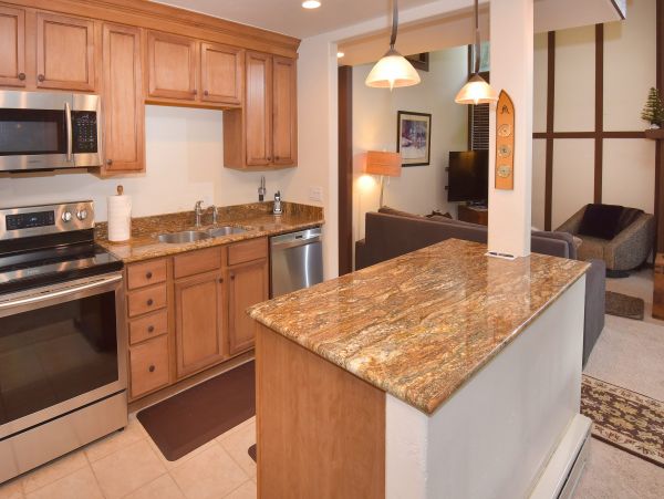 Two plus loft Lionshead Value Vacation Ski Rental