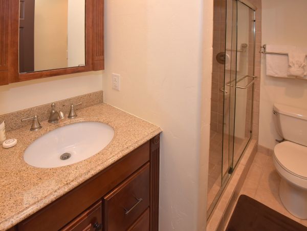 Two plus loft Lionshead Value Vacation Ski Rental