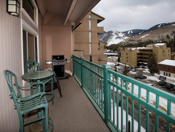 Watch the Skiers Glide Down the Mountains