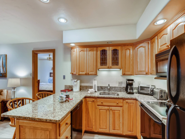 Vail Two Bedroom Ski Condo Walk to Lifts Sleeps Six