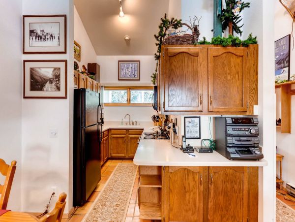 Vail Condo 1.5 miles to Gondola 2 Bedrooms Plus Loft