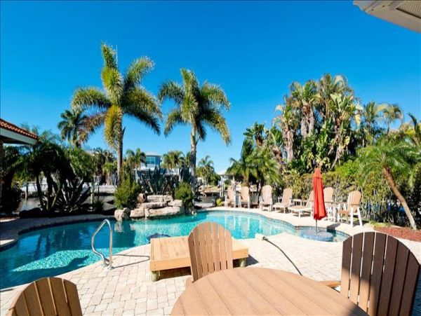 One of the Best 5 Bedroom Homes on Anna Maria with Boat Dock