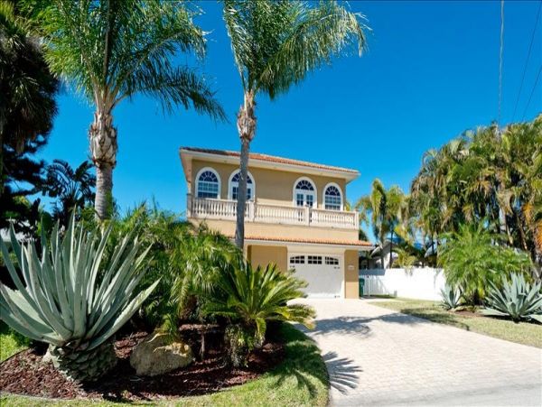 One of the Best 5 Bedroom Homes on Anna Maria with Boat Dock