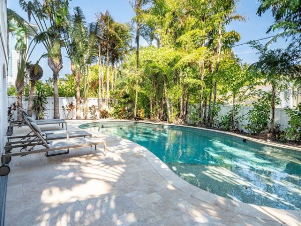 Anna Maria Four Bedroom Beachfront Rental Pool