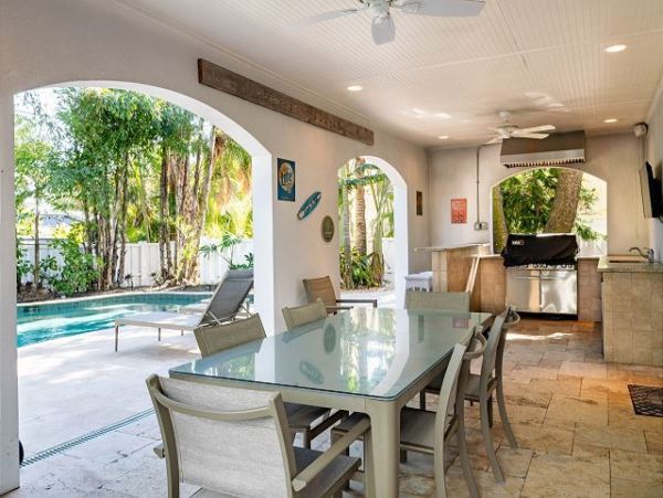Anna Maria Four Bedroom Beachfront Rental Pool