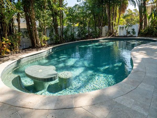 Anna Maria Four Bedroom Beachfront Rental Pool