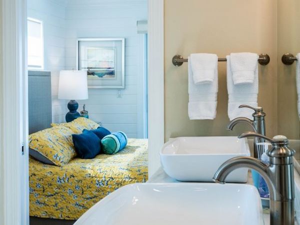 Anna Maria Four Bedroom Beachfront Rental Pool