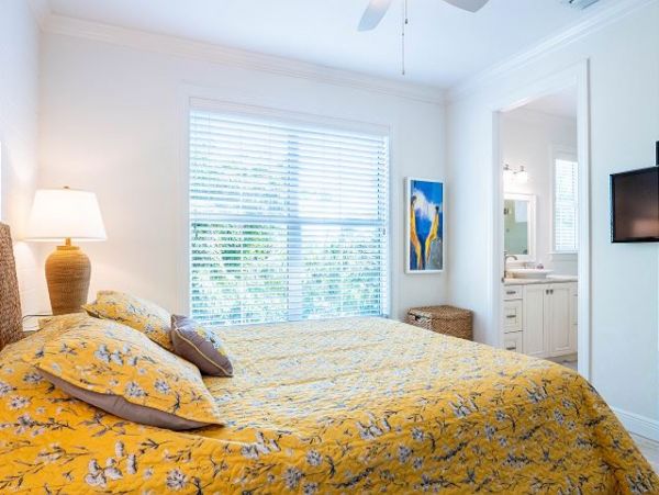 Anna Maria Four Bedroom Beachfront Rental Pool