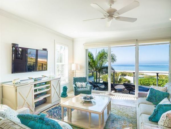 Anna Maria Four Bedroom Beachfront Rental Pool
