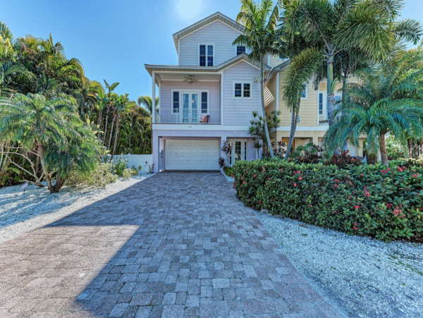 Anna Maria 4 bedroom +Den Private Pool Vacation Rental