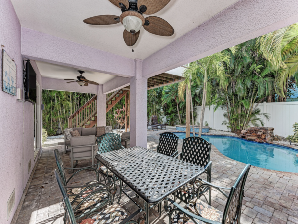 Anna Maria 4 bedroom +Den Private Pool Vacation Rental