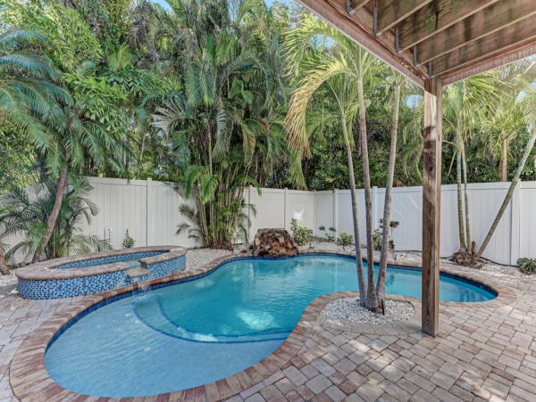Anna Maria 4 bedroom +Den Private Pool Vacation Rental