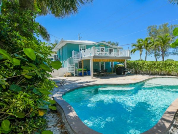 Bradenton Beach Rental Large Heated Pool Beach Across Street