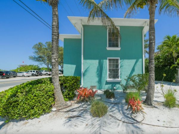 Bradenton Beach Rental Large Heated Pool Beach Across Street