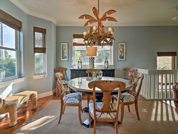 Holmes Beach Rental Only 200ft to Gulf Two Bedroom