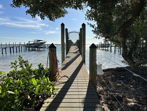 Waterfront Anna Maria Rental Home 3 Minute Walk to Beaches
