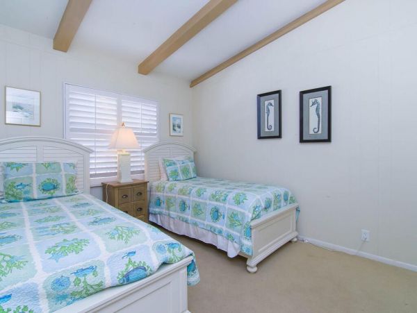 Bay Beachfront  Home Attached Apartment 4 Bedroom Rental