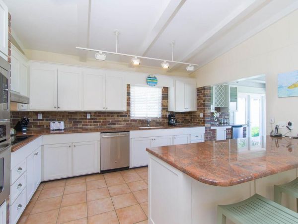 Bay Beachfront  Home Attached Apartment 4 Bedroom Rental
