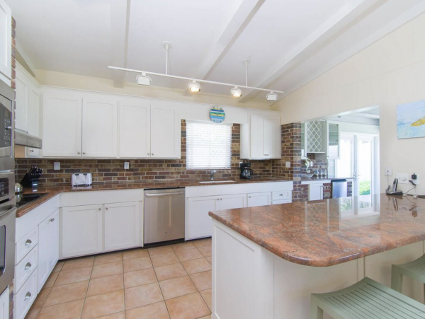 Bay Beachfront  Home Attached Apartment 4 Bedroom Rental