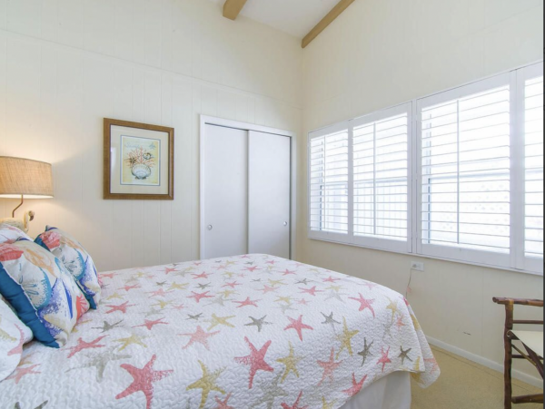 Bay Beachfront  Home Attached Apartment 4 Bedroom Rental