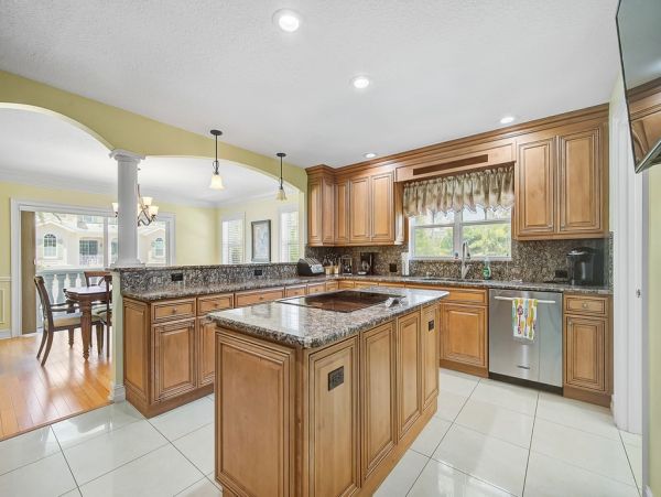 Five Bedroom Town House on Siesta Key with Private Pool