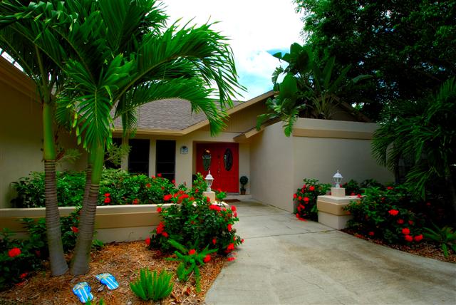 Siesta Isles Luxury home one mile to beach