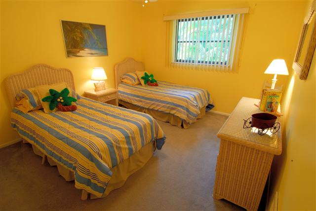 Siesta Isles Luxury home one mile to beach