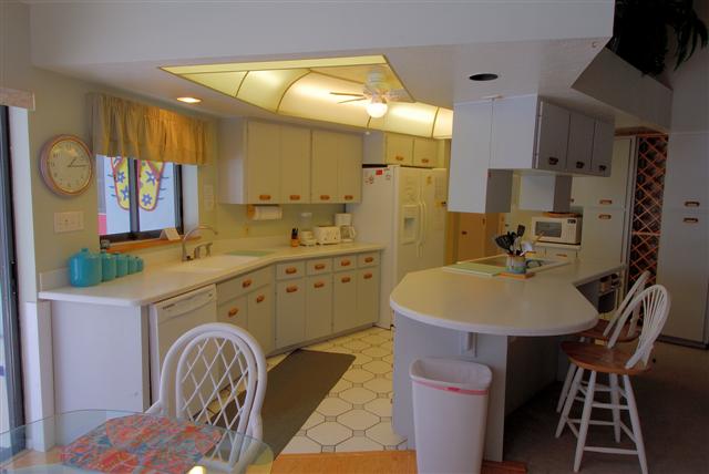 Siesta Isles Luxury home one mile to beach