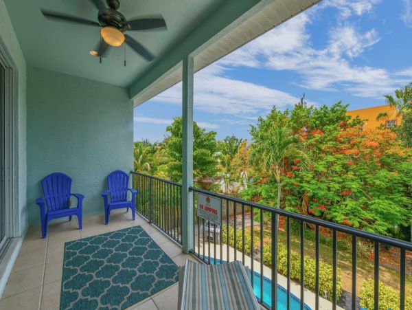 Luxury 4 Bedrooms Siesta Key Pool Townhome Close to Beach
