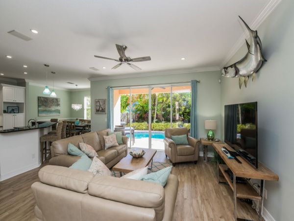 Luxury 4 Bedrooms Siesta Key Pool Townhome Close to Beach