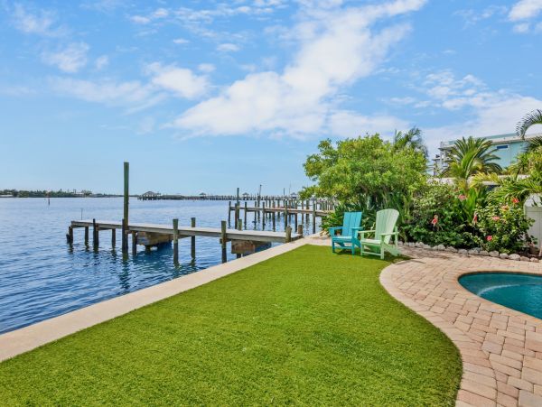 Anna Maria Bayfront Luxury Home Sleeps 15 with Pool & Spa
