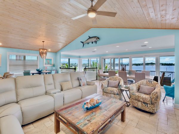 Anna Maria Bayfront Luxury Home Sleeps 15 with Pool & Spa
