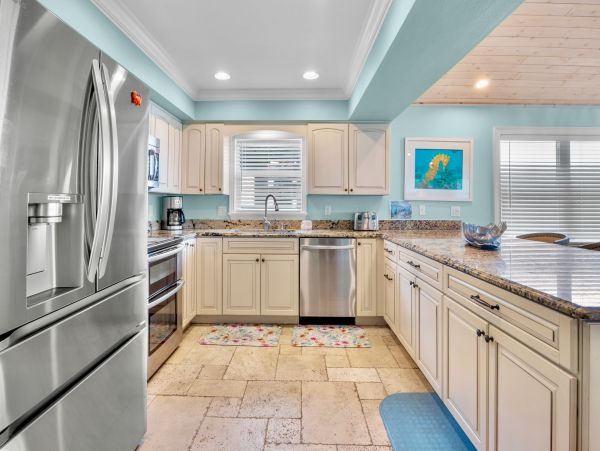 Anna Maria Bayfront Luxury Home Sleeps 15 with Pool & Spa